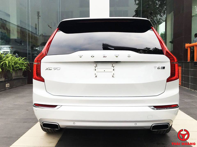 volvo%20XC90%20T6%20Inscription%202016%20%C4%91%E1%BA%A7u%20ti%C3%AAn%20v%E1%BB%81%20H%C3%A0%20N%E1%BB%99i.JPG