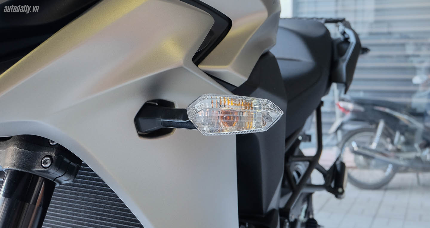 Xem ảnh chi tiết Kawasaki Versys 1000 2016 Kawasaki_Versys_1000_2016 (4).jpg