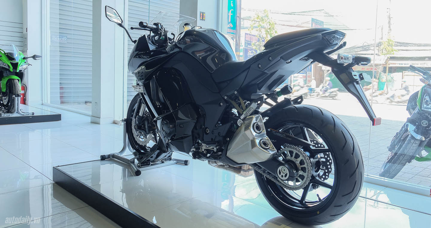 Xem ảnh chi tiết Kawasaki Z1000 SX 2016 Kawasaki_Z1000_SX_2016 (13).jpg