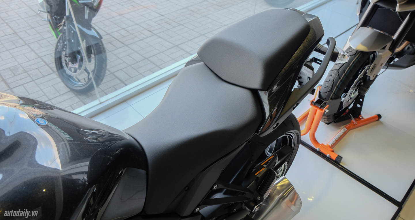 Xem ảnh chi tiết Kawasaki Z1000 SX 2016 Kawasaki_Z1000_SX_2016 (15).jpg