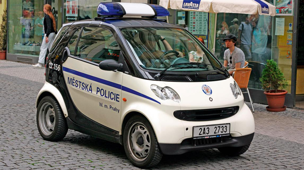 3 mẫu xe cảnh sát ‘chậm chạp’ nhất thế giới