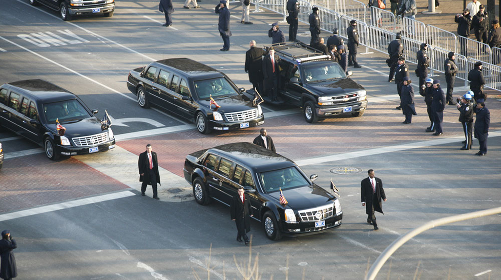 Đoàn xe hộ tống Tổng thống Mỹ gồm bao nhiêu chiếc?