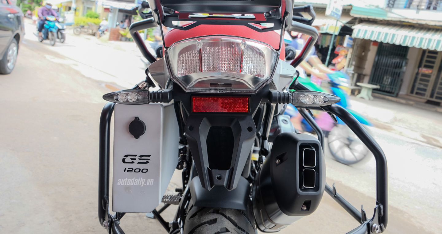 Xem thêm ảnh BMW R1200GS Adventure Iconic 100 đầu tiên tại Việt Nam Bmw_Motorrad_R1200gs_Adventure_Iconic (21).jpg