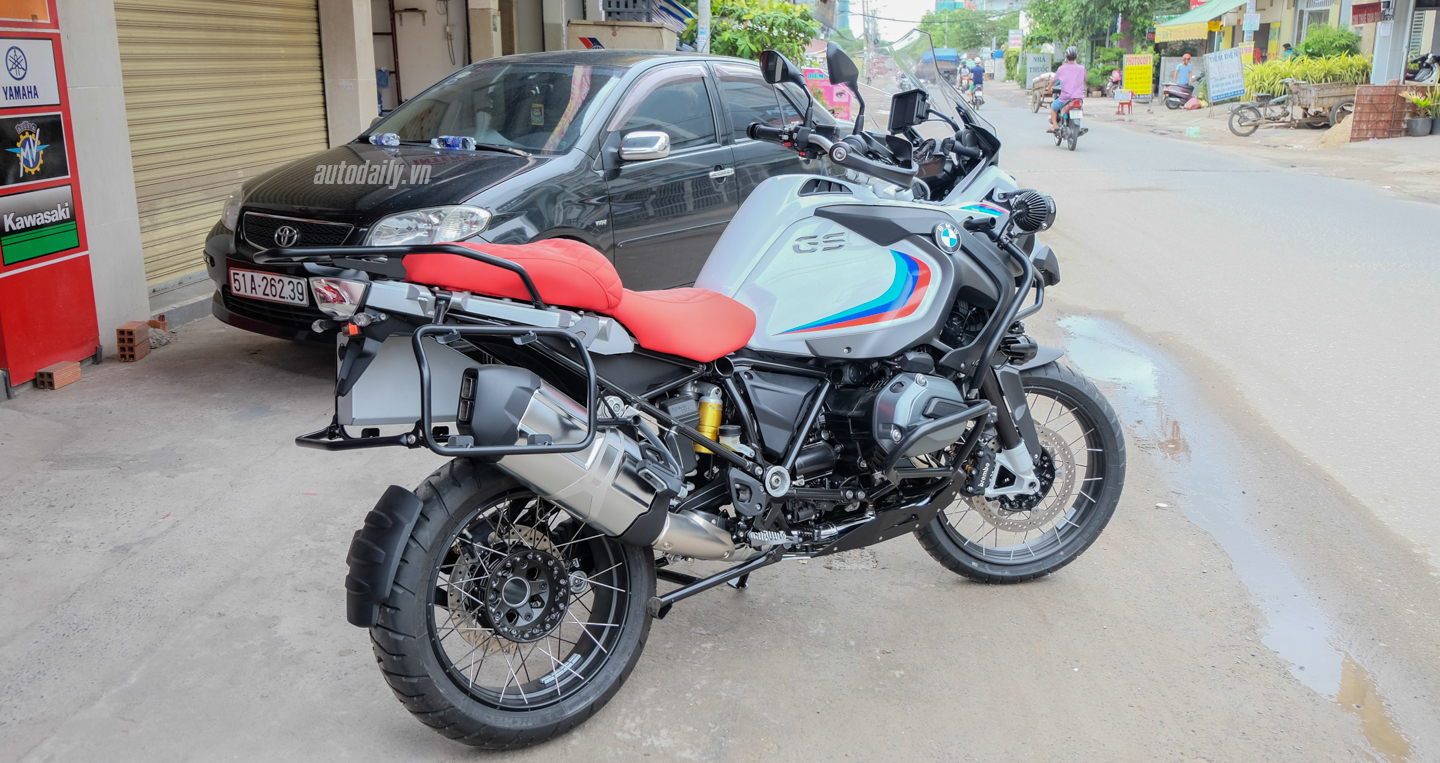 Xem thêm ảnh BMW R1200GS Adventure Iconic 100 đầu tiên tại Việt Nam Bmw_Motorrad_R1200gs_Adventure_Iconic (24).jpg