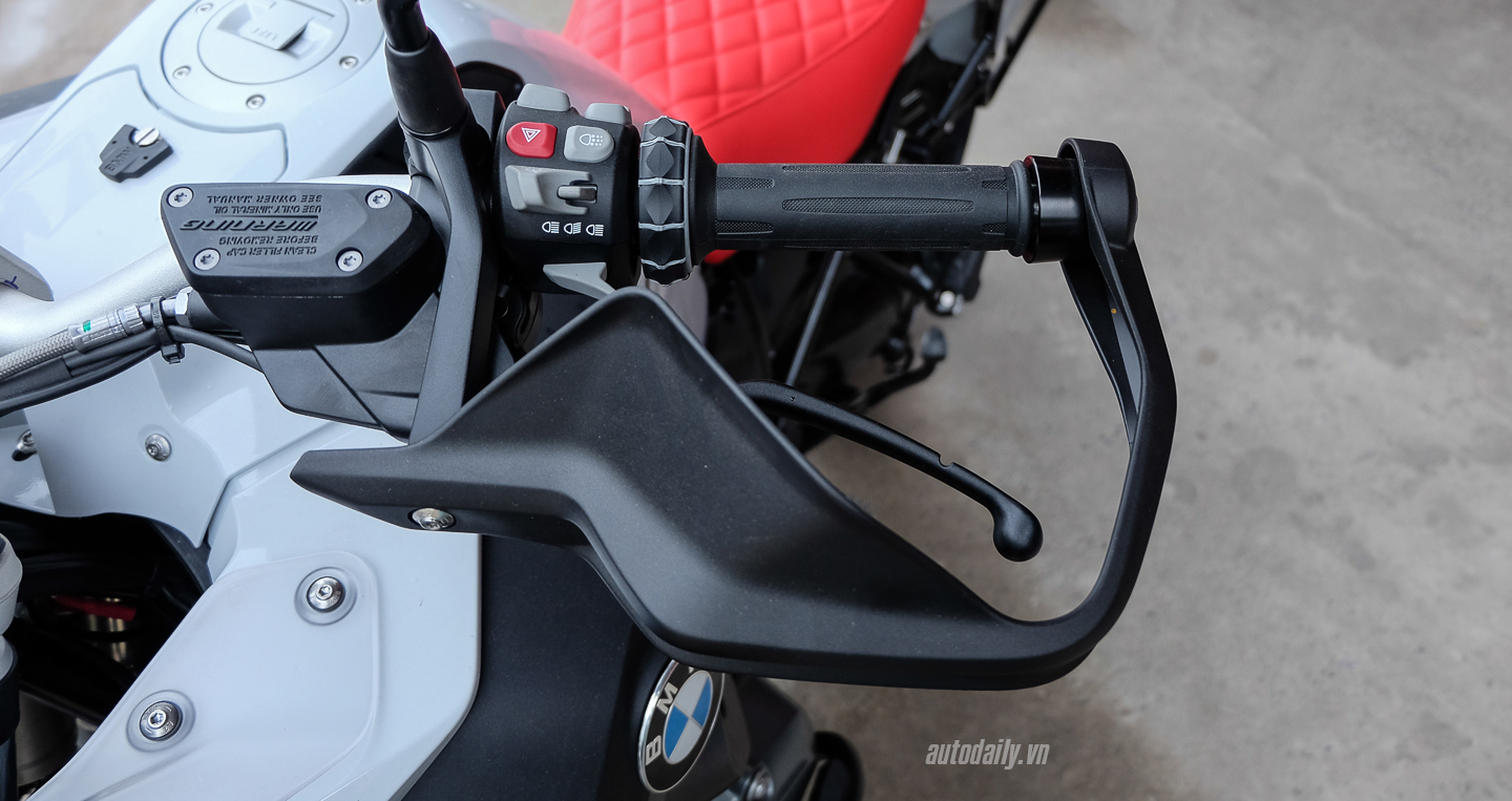 Xem thêm ảnh BMW R1200GS Adventure Iconic 100 đầu tiên tại Việt Nam Bmw_Motorrad_R1200gs_Adventure_Iconic (5).jpg