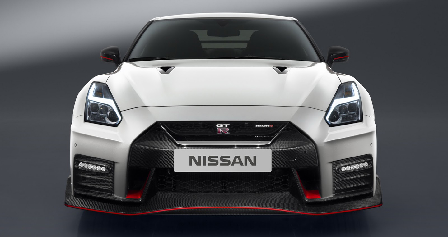 Nissan GT-R Nismo 2017 mạnh tới 600 mã lực a