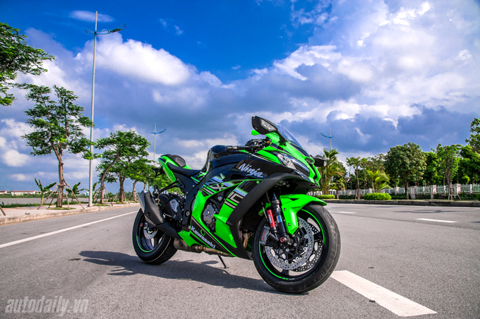 Kawasaki%20ZX-10R%202016%20(1).JPG