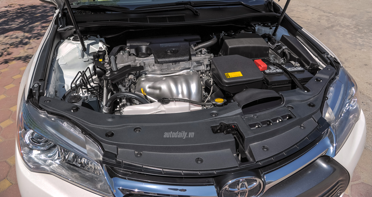 Toyota%20Camry%20XLE%20(28).jpg