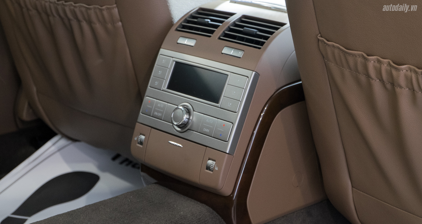 Xem thêm ảnh chi tiết Volkswagen Phaeton Volkswagen_Phaeton (20).jpg