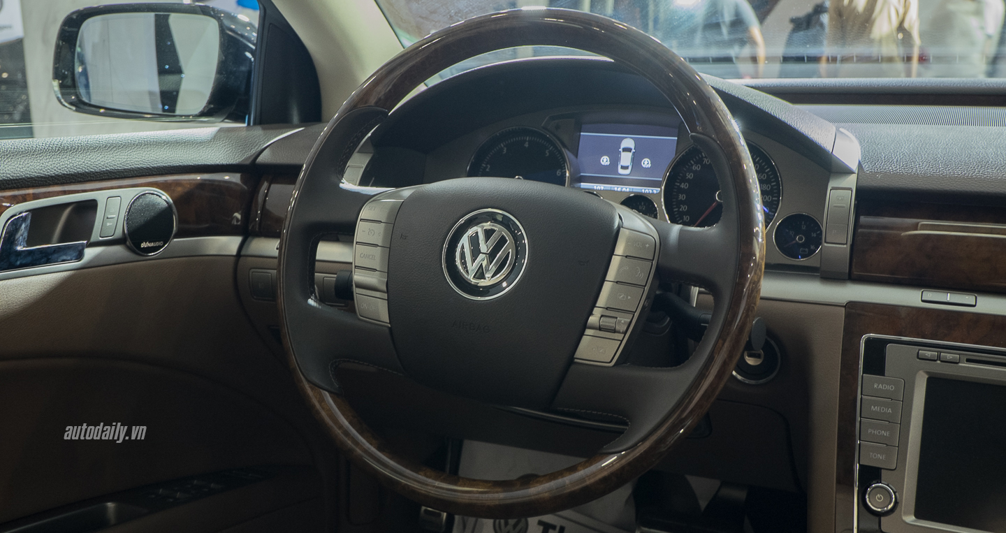 Xem thêm ảnh chi tiết Volkswagen Phaeton Volkswagen_Phaeton (24).jpg