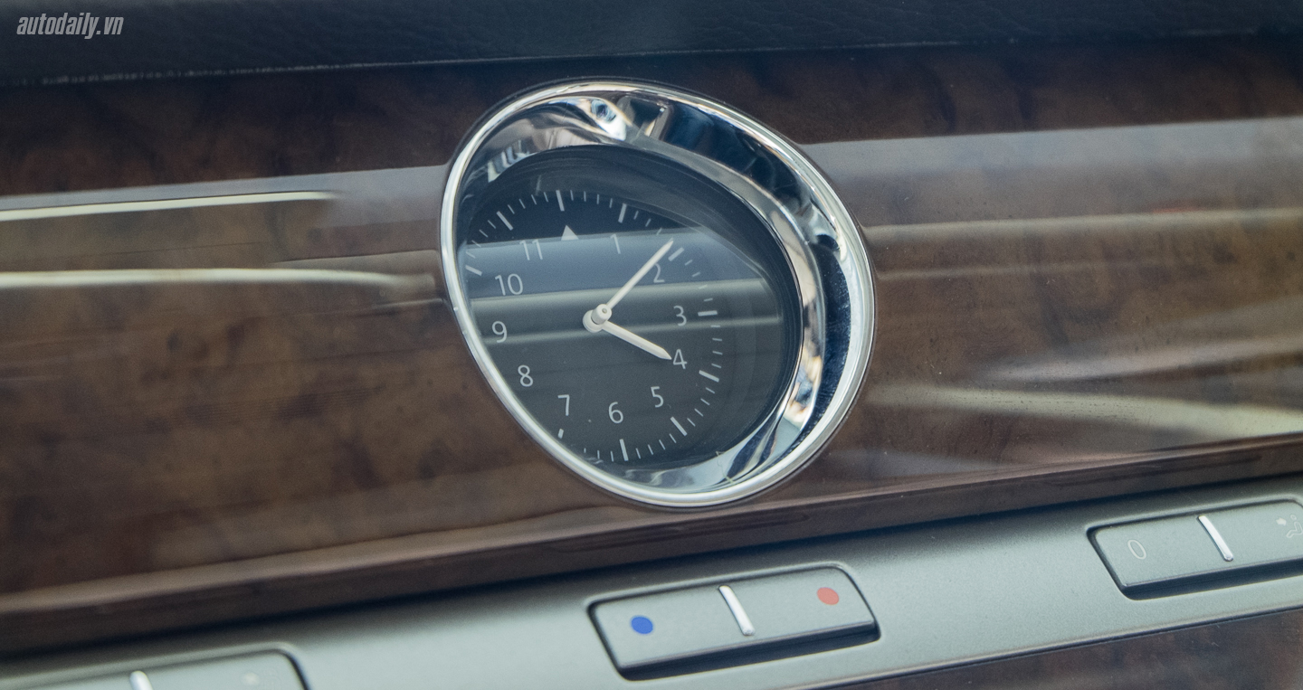 Xem thêm ảnh chi tiết Volkswagen Phaeton Volkswagen_Phaeton (4).jpg