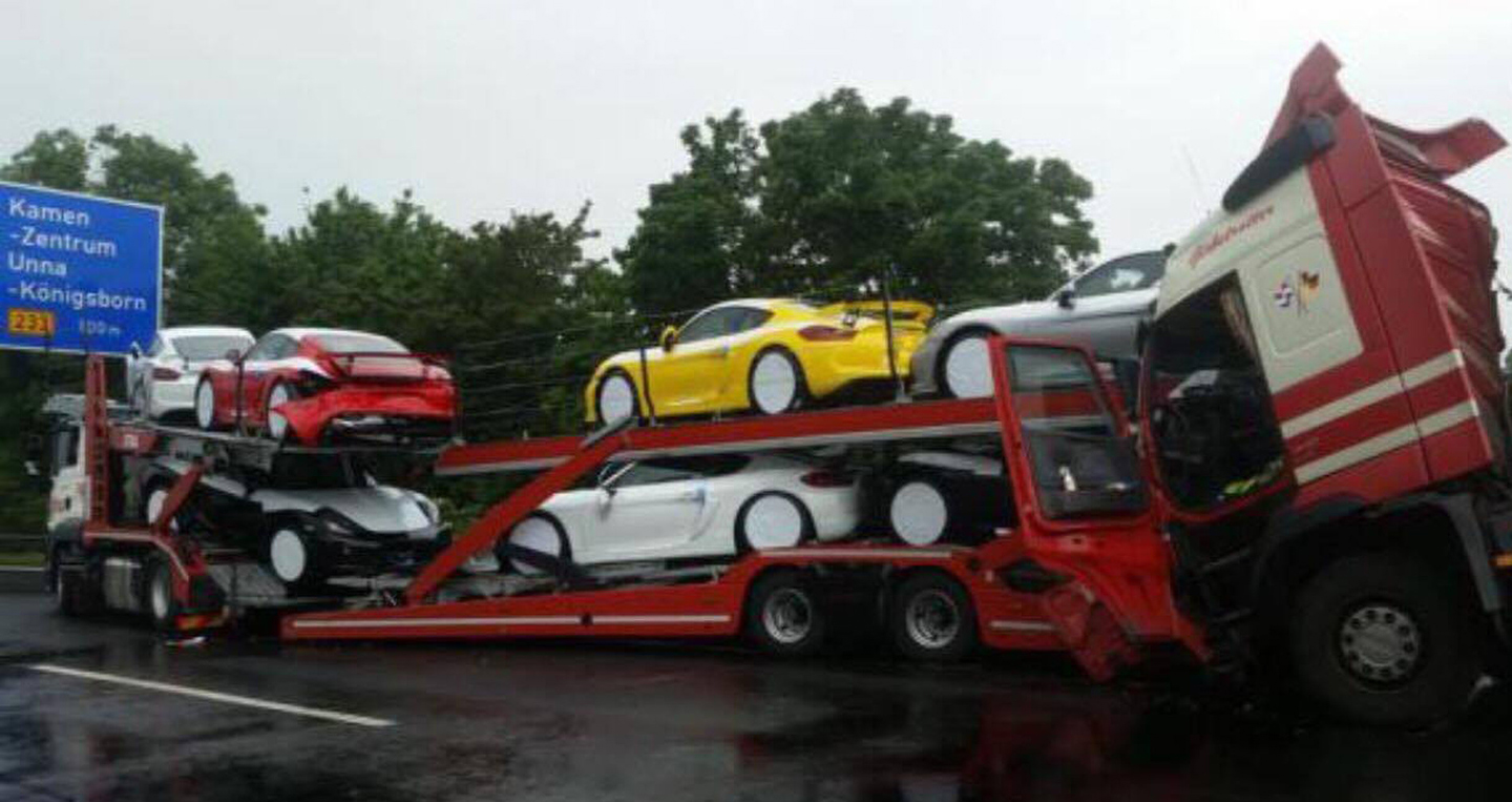 porsche-cayman-gt4-truck-accident%20(9)%20copy.jpg