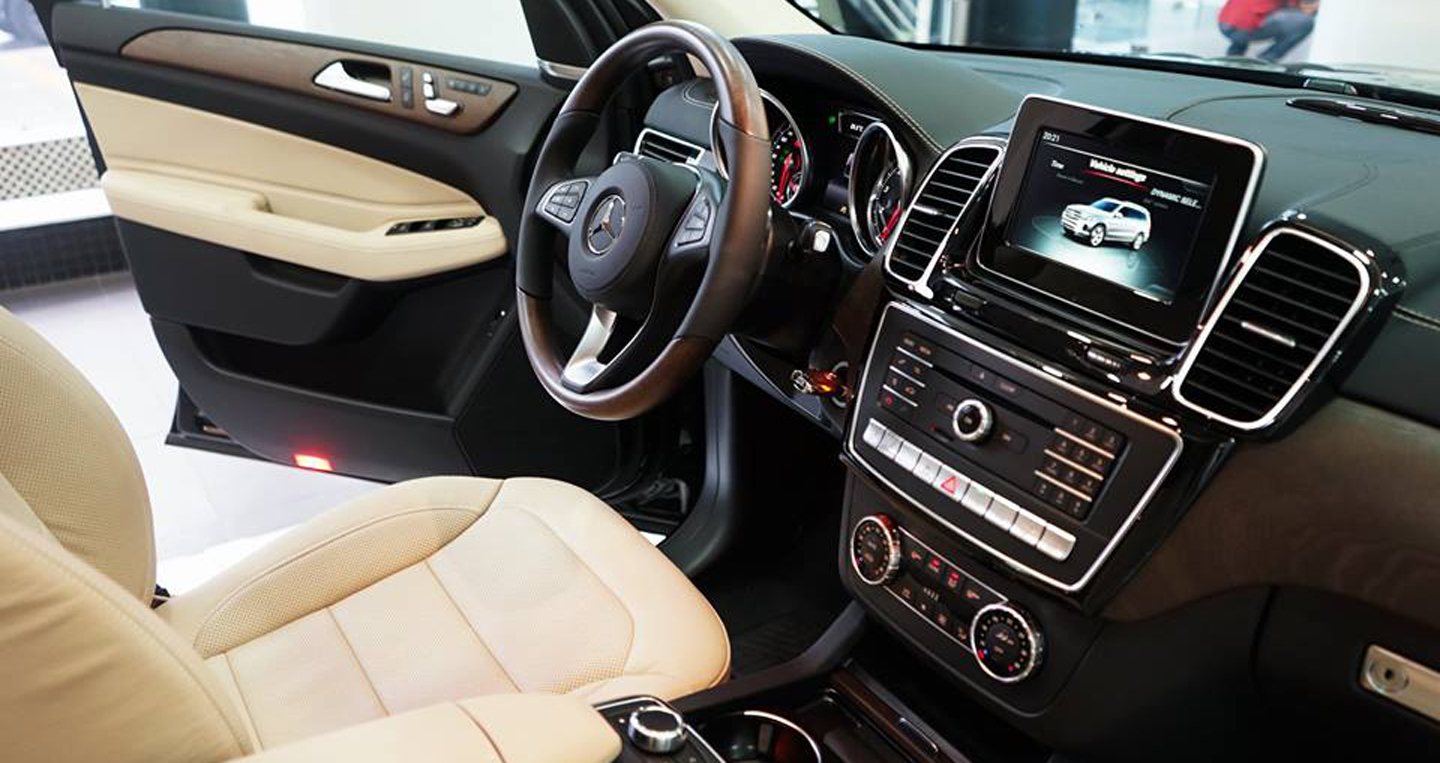 Mercedes%20GLS%204.jpg