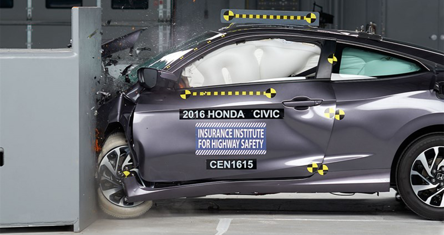 Honda_Civic_Coupe_2016_IIHS%20(6).jpg