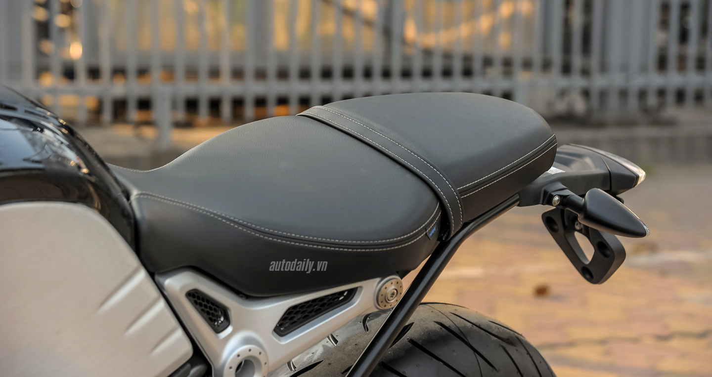 BMW R nine T (5).jpg