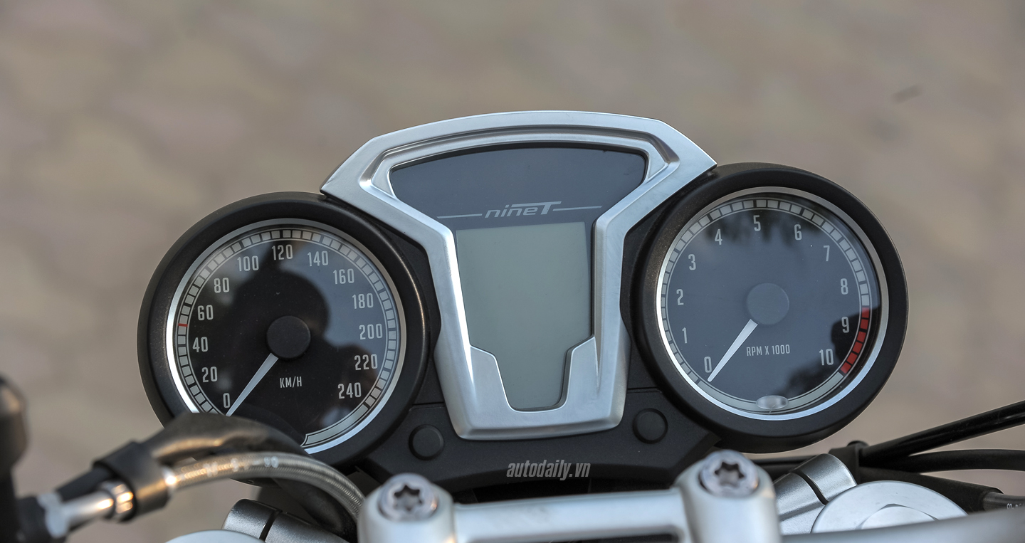 BMW R nine T (7).JPG