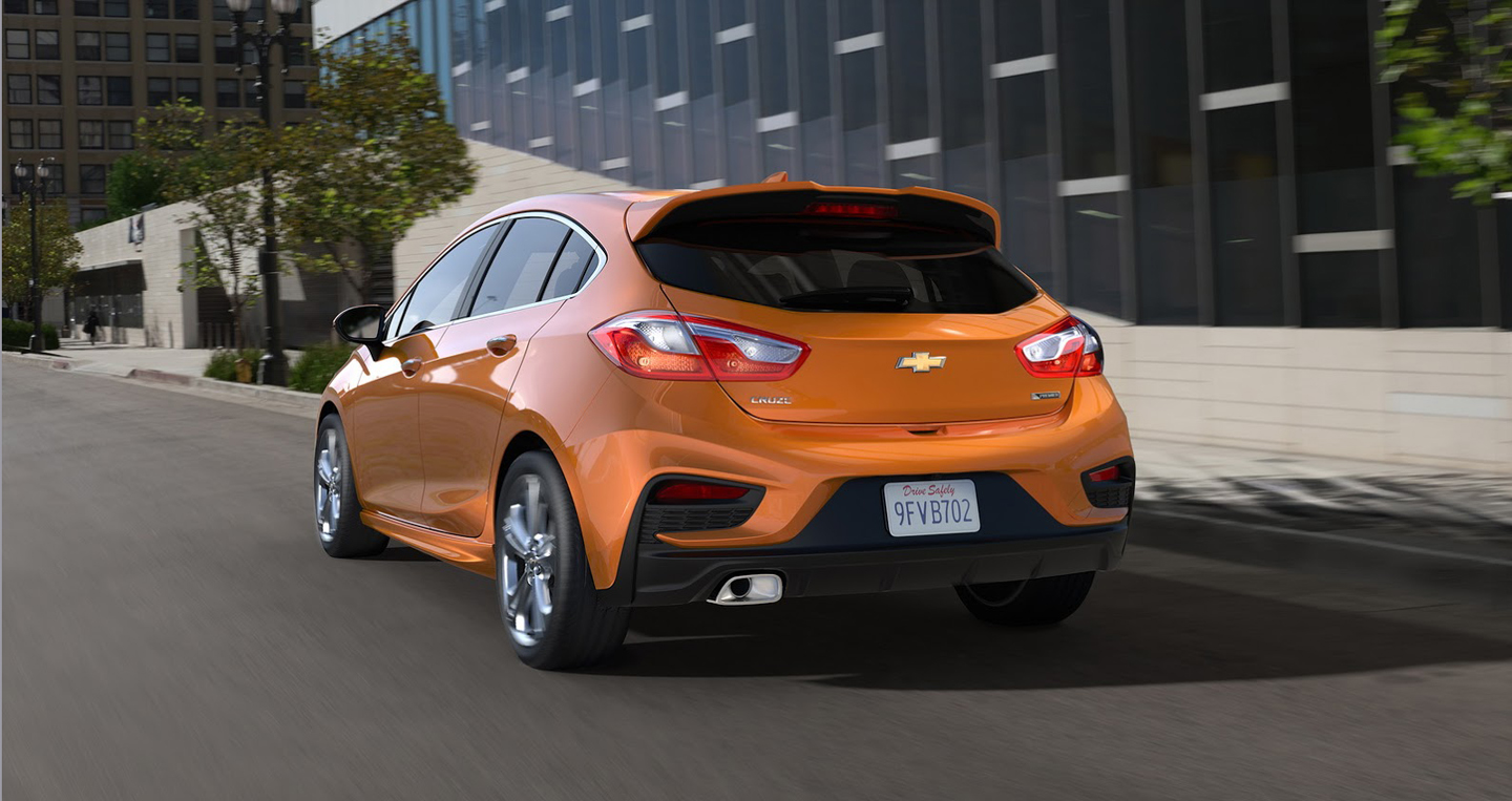 2017-Chevrolet-CruzeHatch-US-Pricing-4.jpg