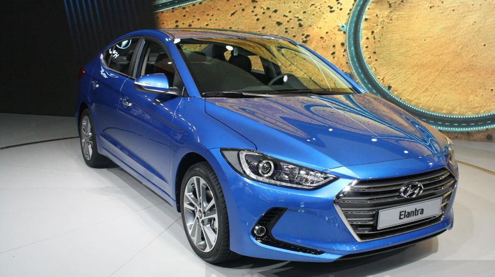 Hyundai%20Elantra%202016%20(5).jpg