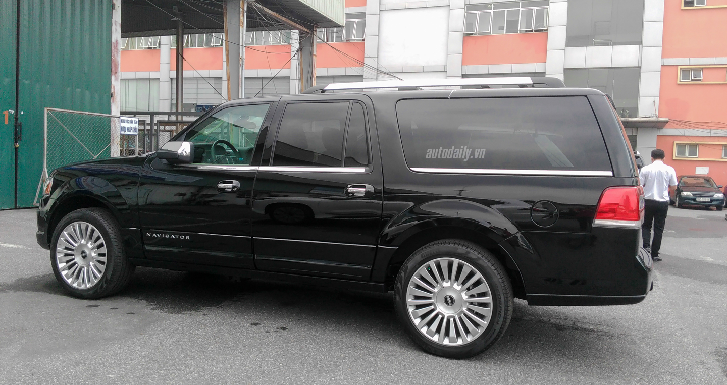 Lincoln%20Navigator%20(24).JPG