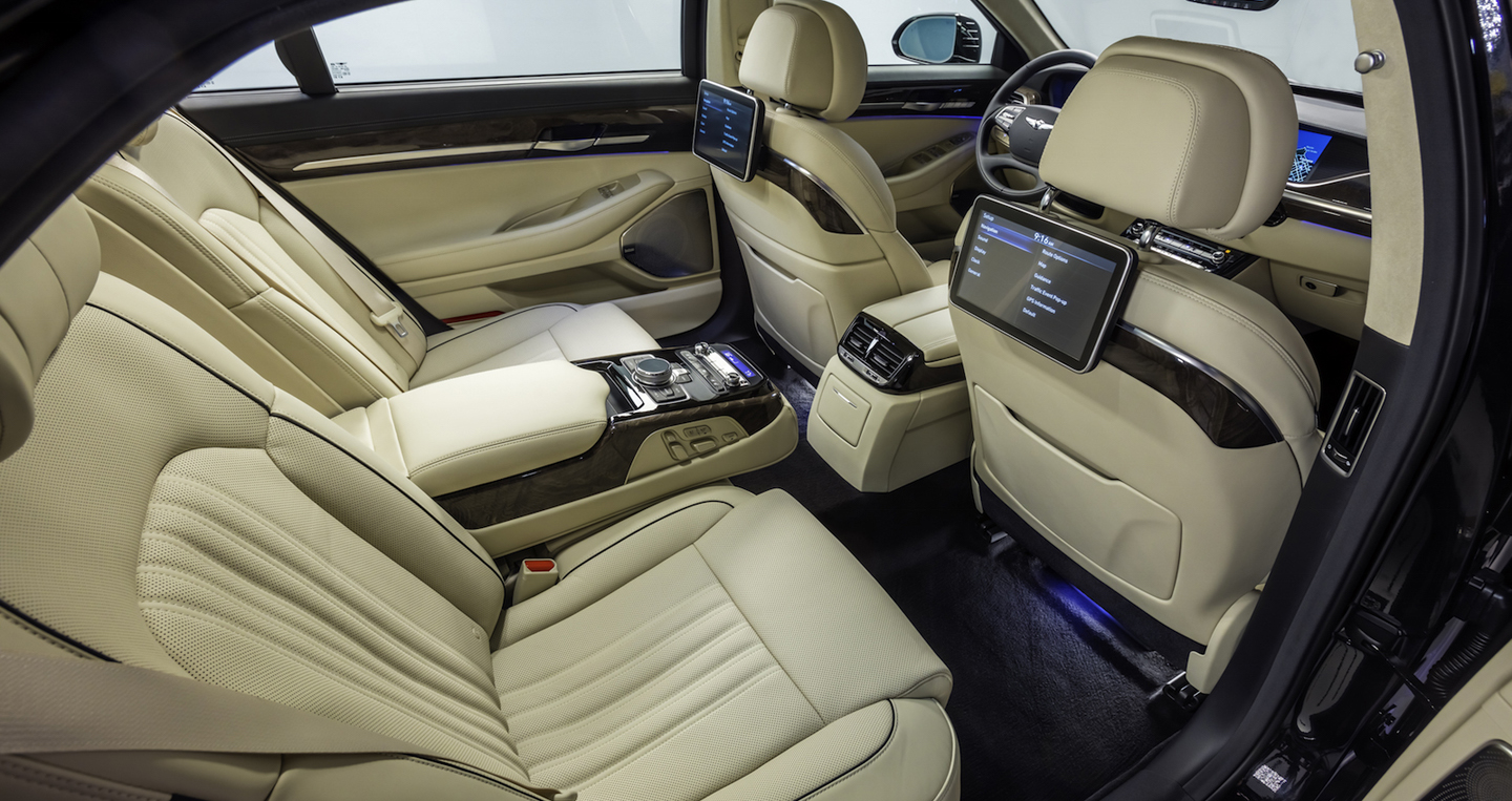 genesis-g90-rear-seats.jpg