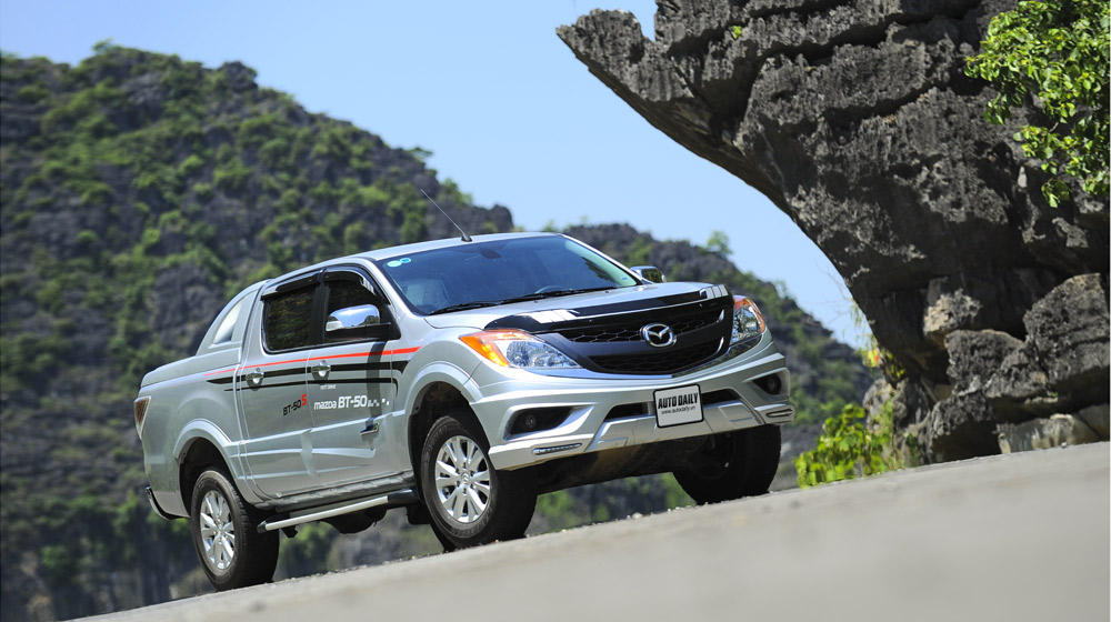 Mazda-BT50-2015-(1).jpg