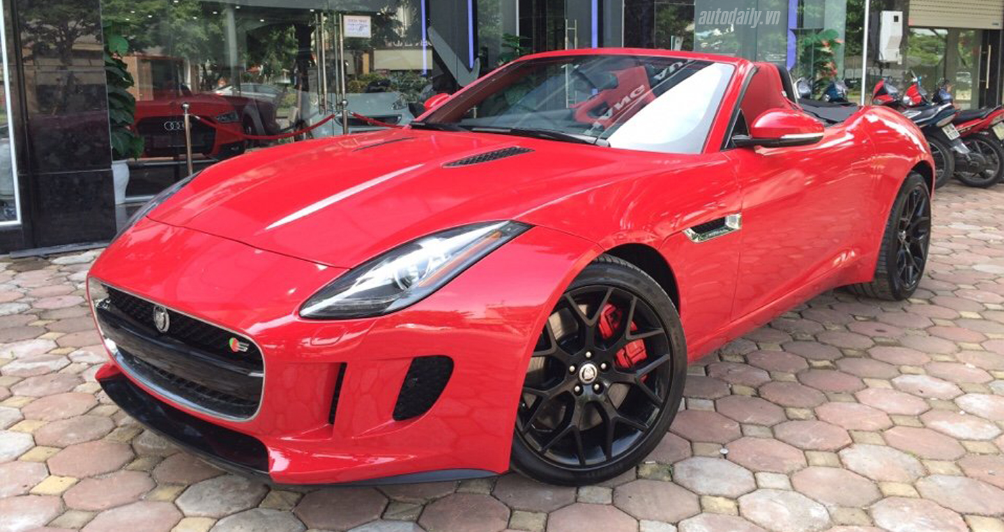 Jaguar%20F-Type%20S%20(4).JPG