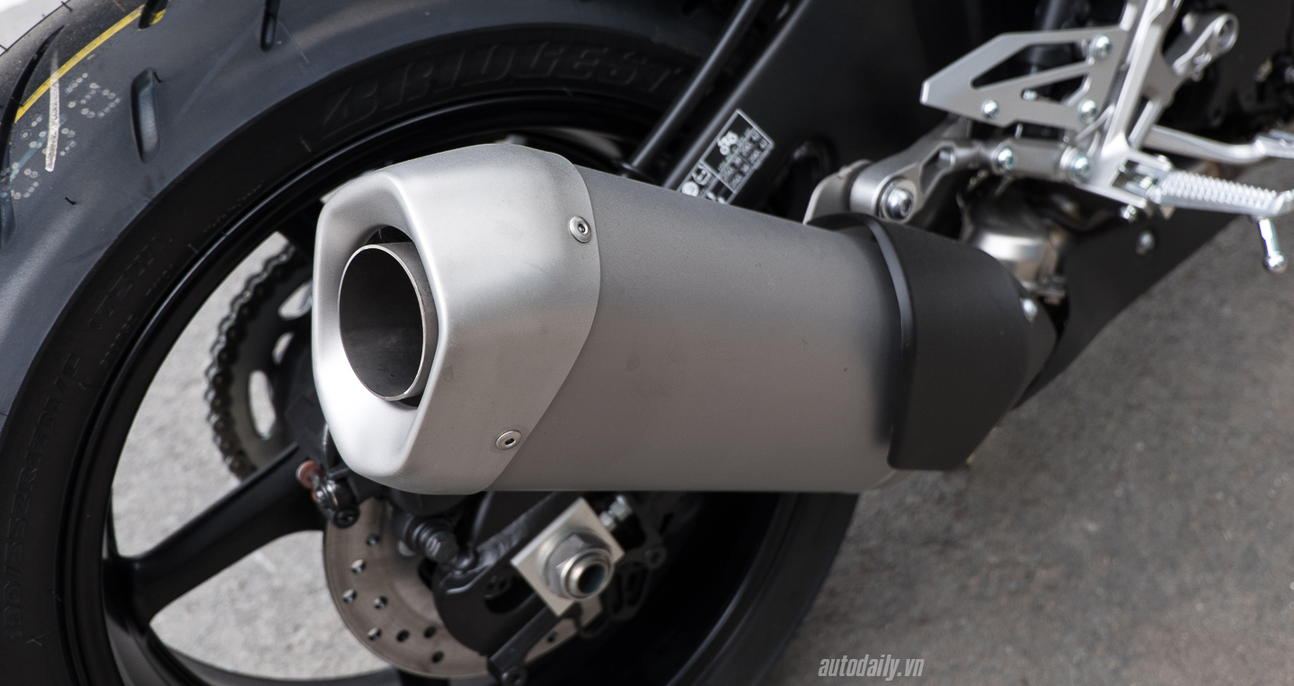 Xem thêm ảnh Yamaha MT-10 2016 đầu tiên tại Việt Nam Yamaha_MT10_2016 (11).jpg