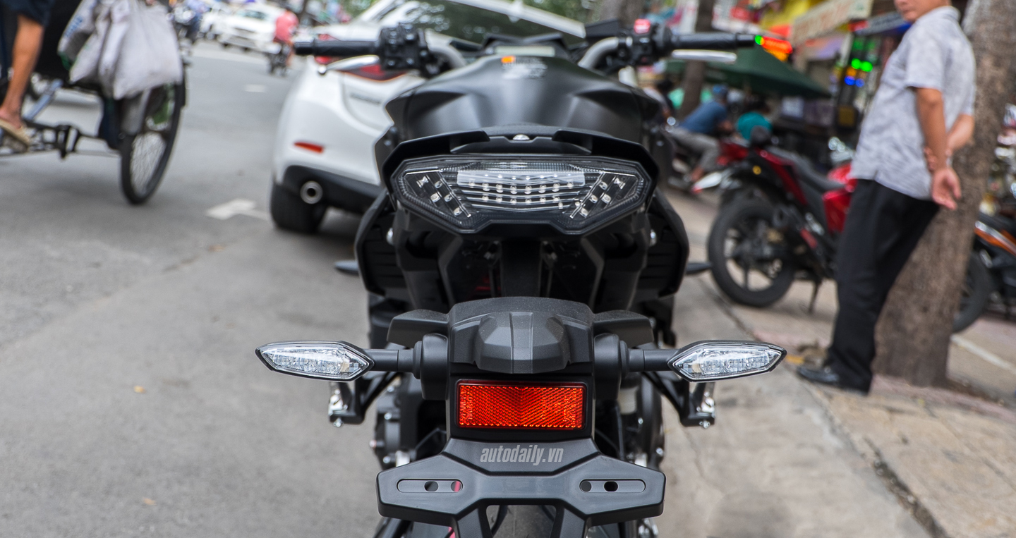 Xem thêm ảnh Yamaha MT-10 2016 đầu tiên tại Việt Nam Yamaha_MT10_2016 (13).jpg