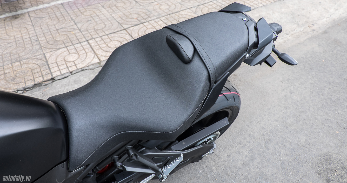 Xem thêm ảnh Yamaha MT-10 2016 đầu tiên tại Việt Nam Yamaha_MT10_2016 (16).jpg