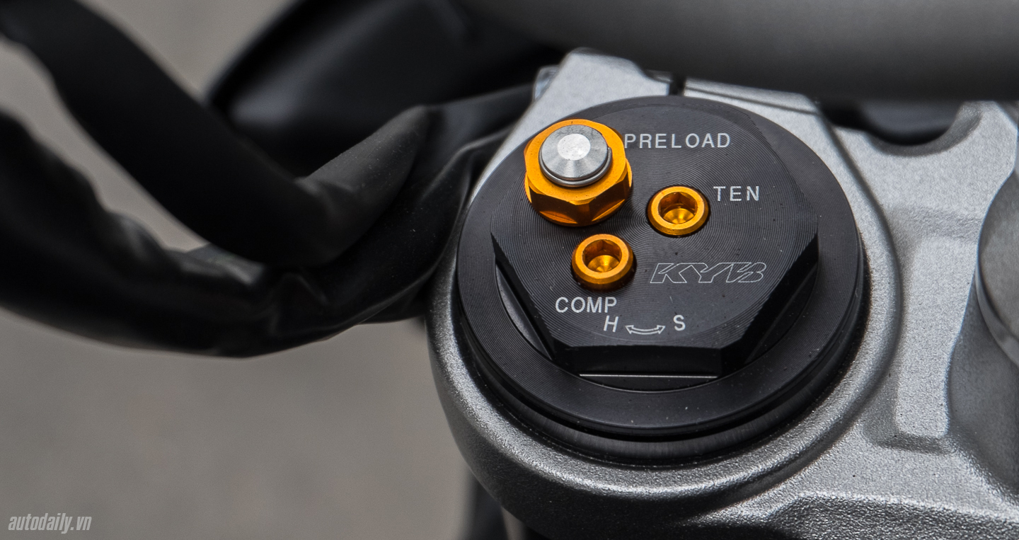 Xem thêm ảnh Yamaha MT-10 2016 đầu tiên tại Việt Nam Yamaha_MT10_2016 (24).jpg