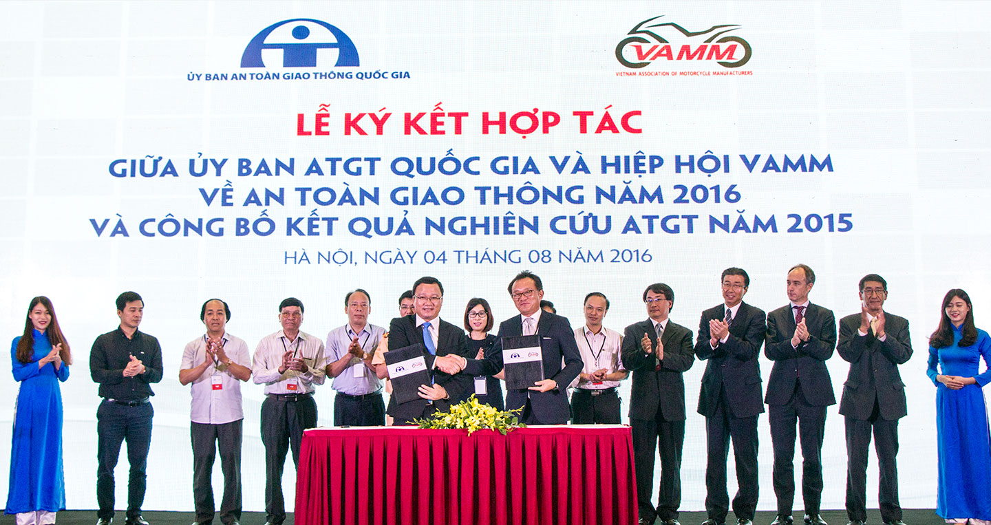 Ủy ban ATGT và VAMM chung tay vì giao thông Việt Nam an toàn