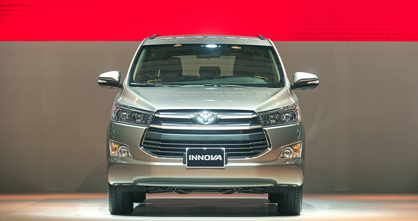 Toyota-Innova%20(3).jpg