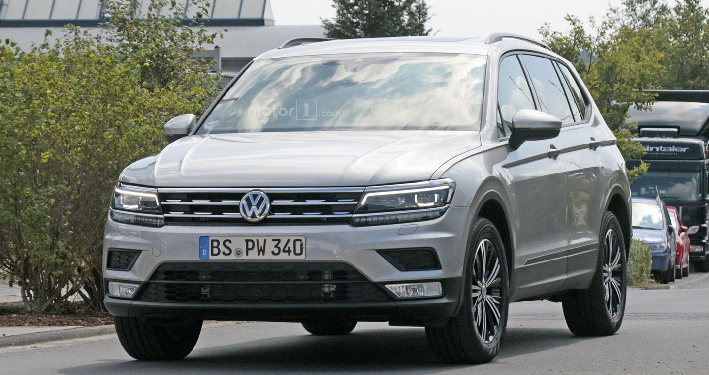 Volkswagen_Tiguan_LWB_2017%20(4).jpg