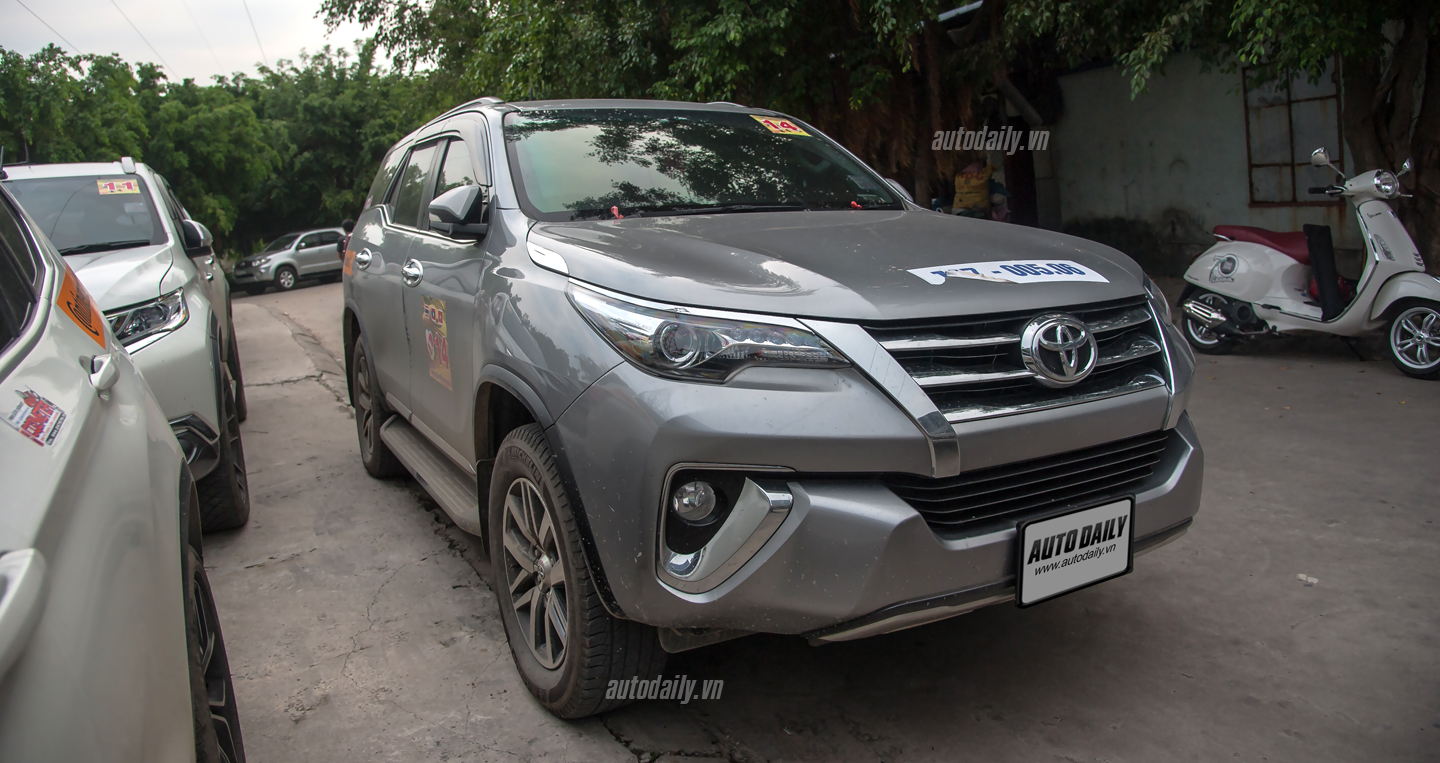 Ảnh chi tiết Toyota Fortuner 2016 vừa xuất hiện tại Hà Nội