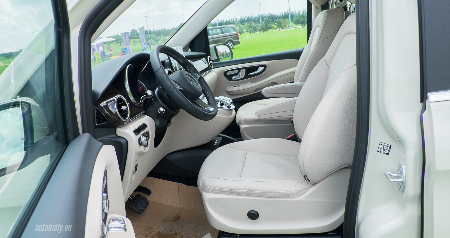 Ảnh chi tiết Mercedes-Benz V 250 tại Việt Nam Mercedes-Benz_V250 (11).jpg
