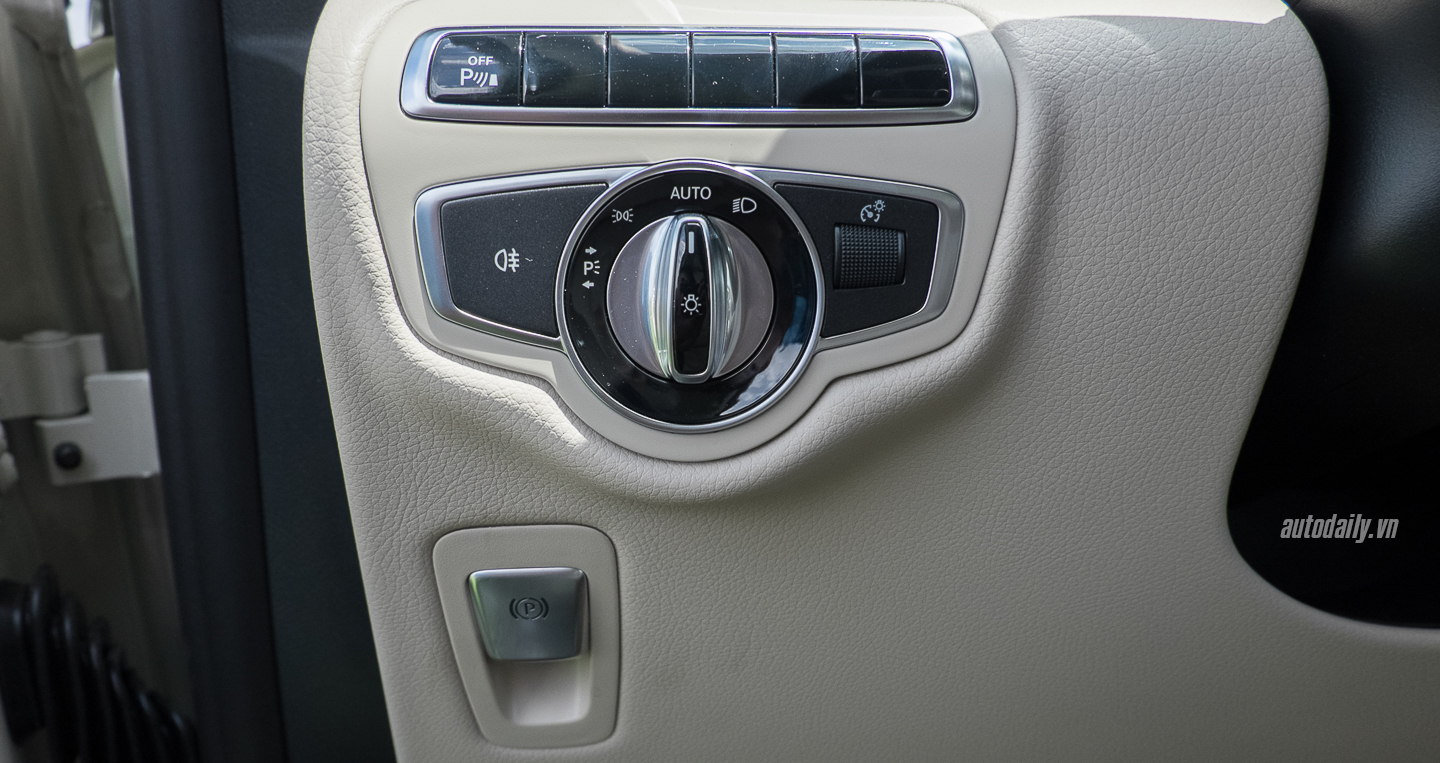 Ảnh chi tiết Mercedes-Benz V 250 tại Việt Nam Mercedes-Benz_V250 (13).jpg