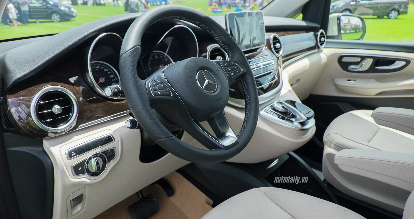 Ảnh chi tiết Mercedes-Benz V 250 tại Việt Nam Mercedes-Benz_V250 (14).jpg