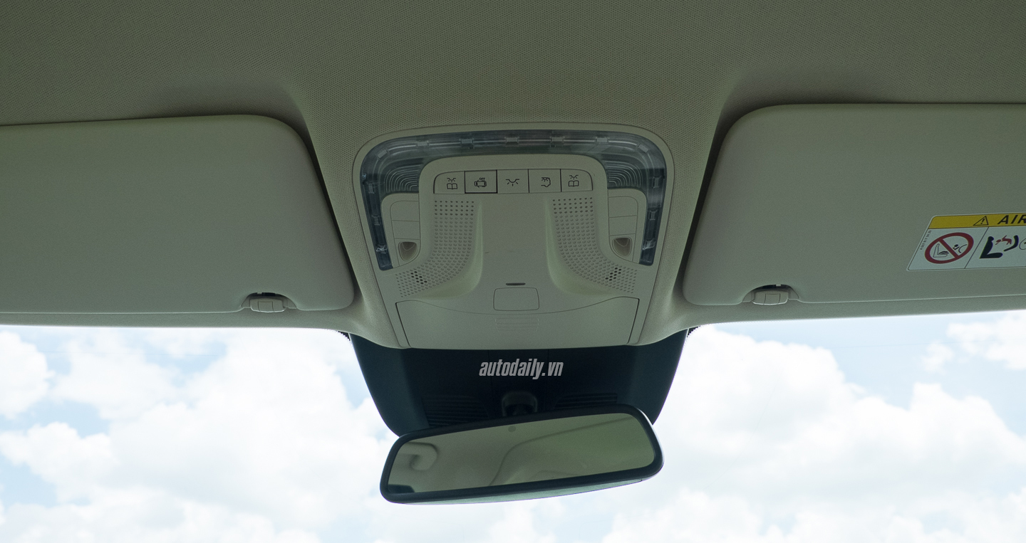 Ảnh chi tiết Mercedes-Benz V 250 tại Việt Nam Mercedes-Benz_V250 (18).jpg