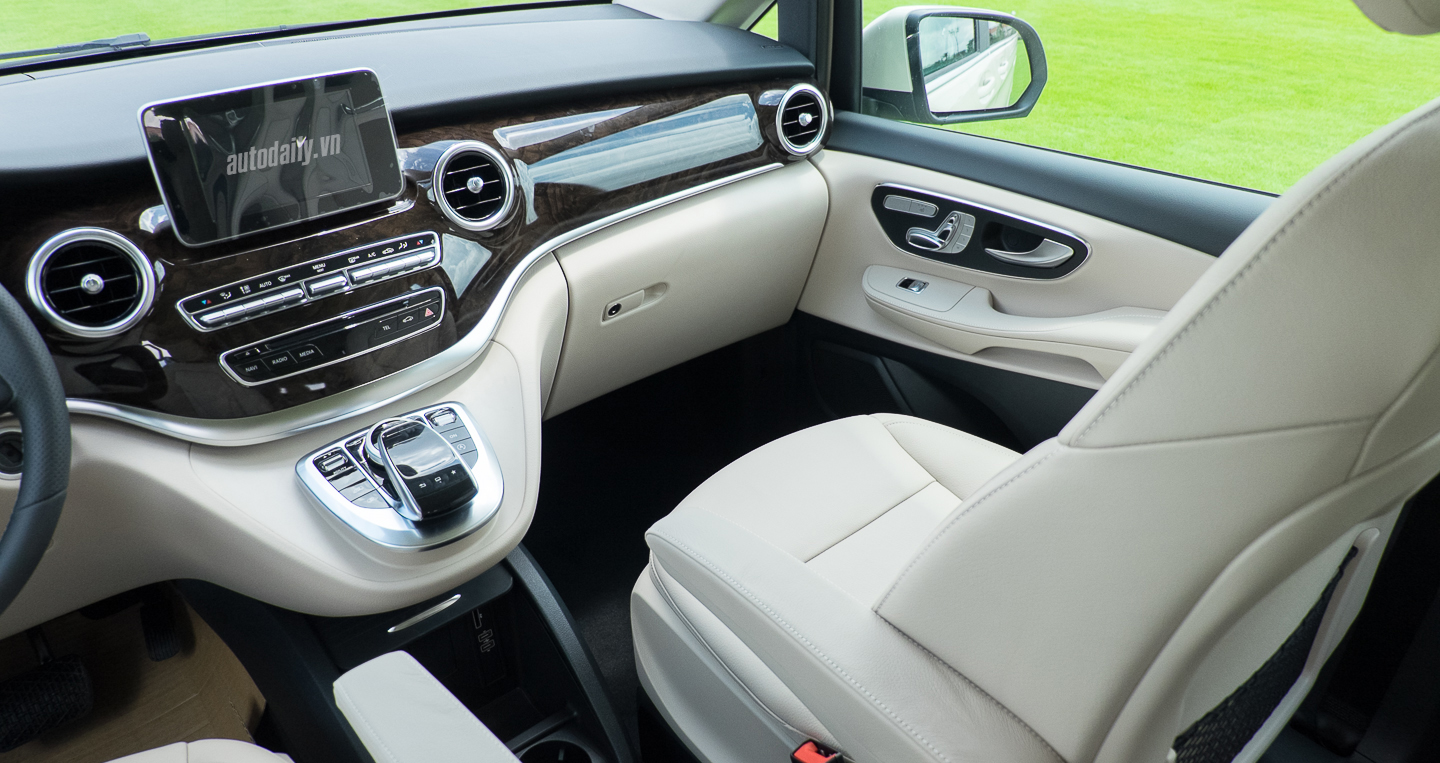 Ảnh chi tiết Mercedes-Benz V 250 tại Việt Nam Mercedes-Benz_V250 (20).jpg