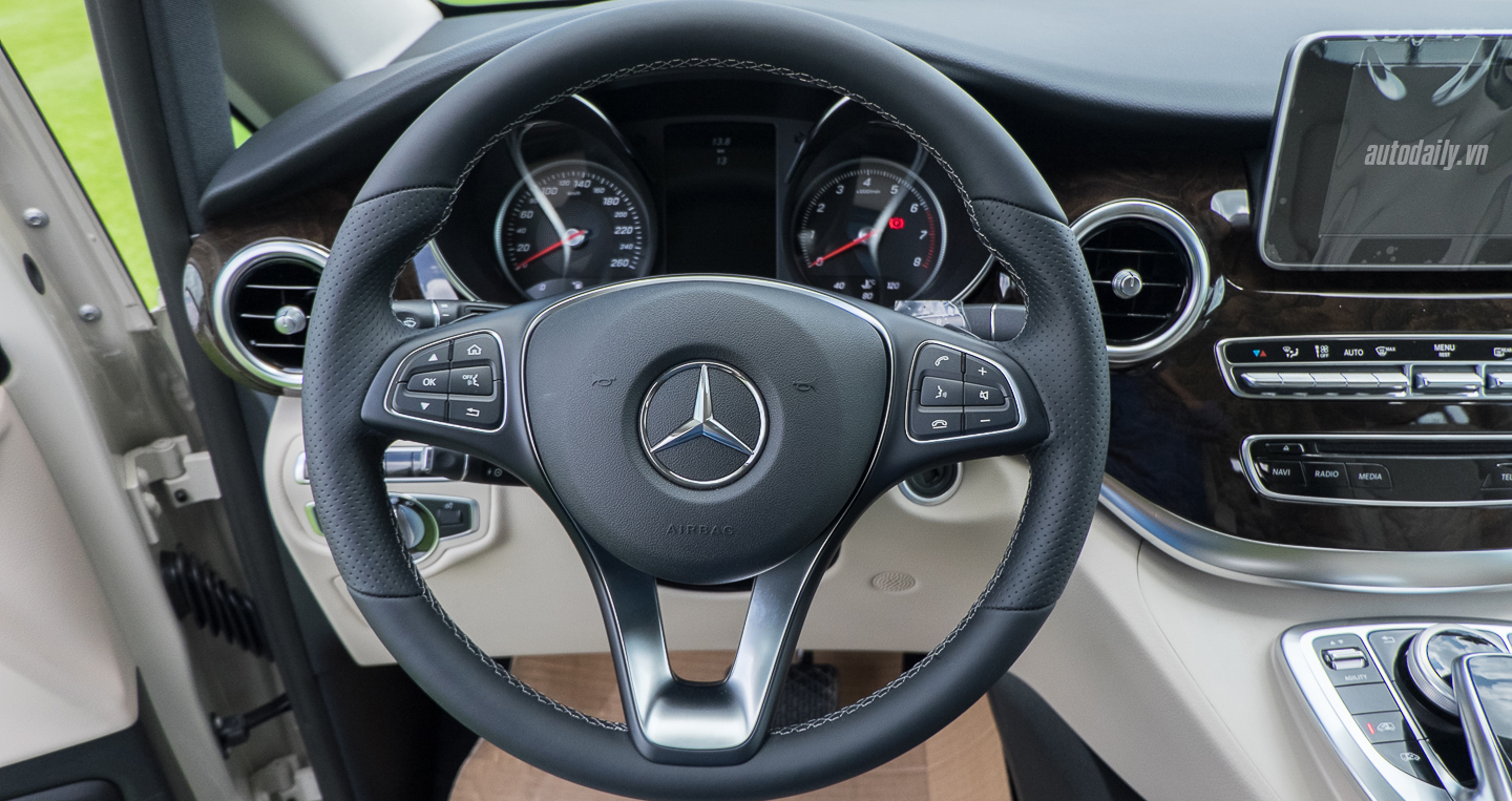 Ảnh chi tiết Mercedes-Benz V 250 tại Việt Nam Mercedes-Benz_V250 (27).jpg