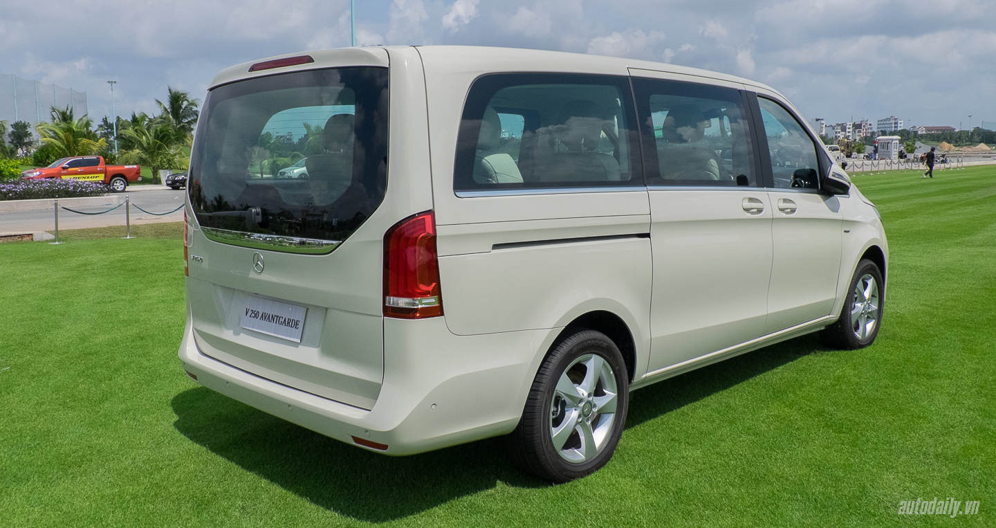 Ảnh chi tiết Mercedes-Benz V 250 tại Việt Nam Mercedes-Benz_V250 (3).jpg