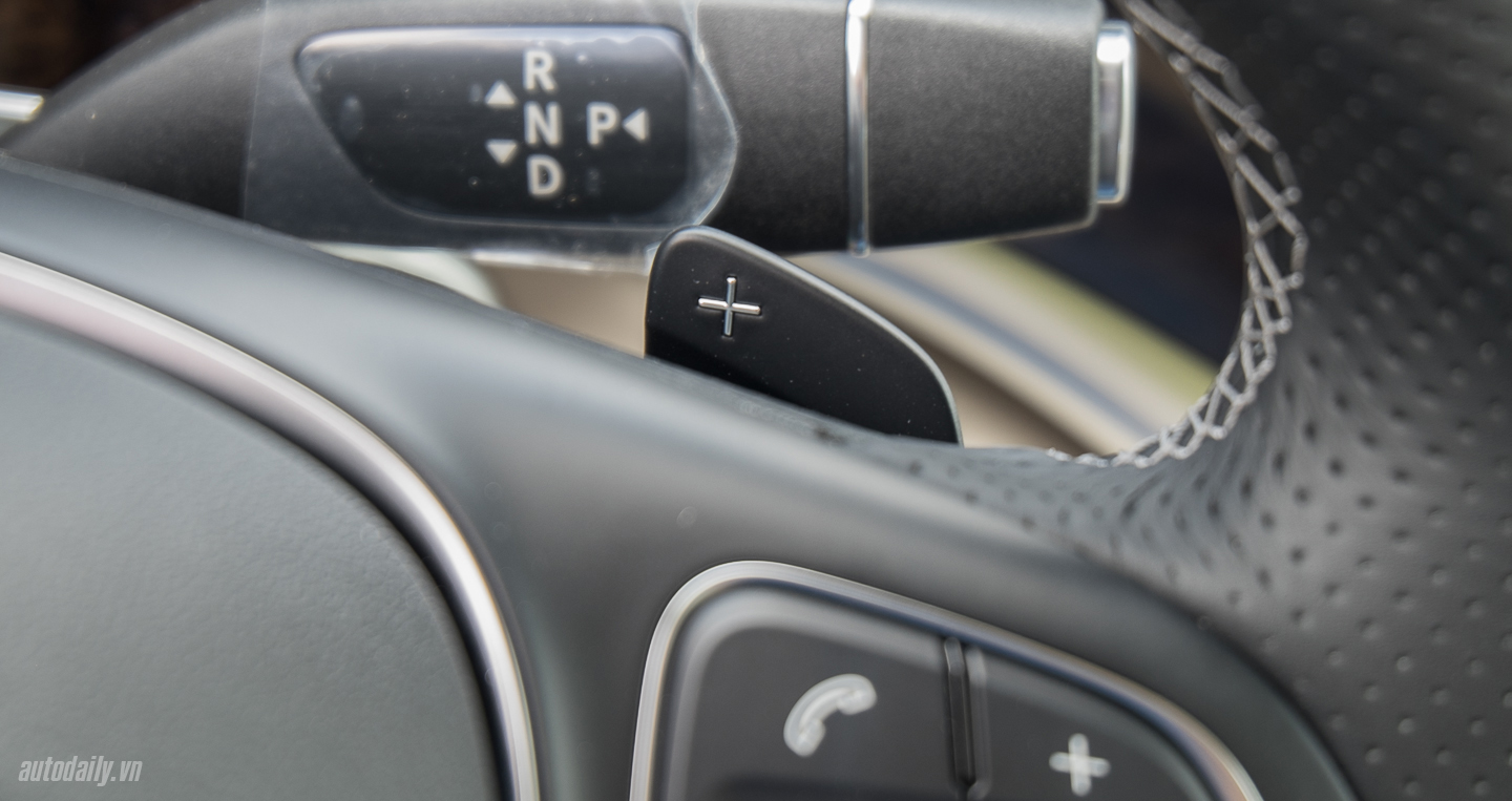Ảnh chi tiết Mercedes-Benz V 250 tại Việt Nam Mercedes-Benz_V250 (31).jpg