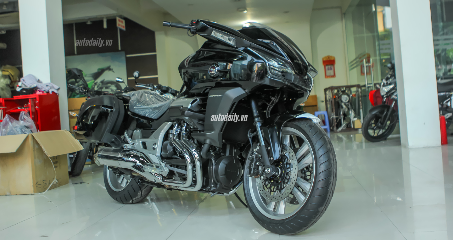 Honda%20CTX%201300%20(13).JPG