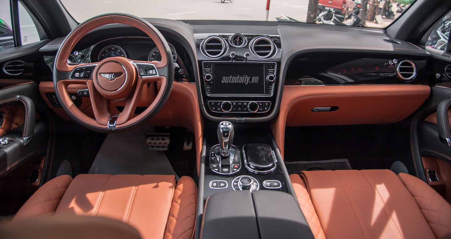 Bentley%20Bentayga%20(9).JPG