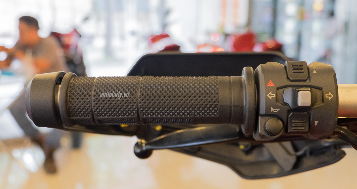 Ảnh Ducati Hypermotard 939 và Hyperstrada 939 mới tại Việt Nam Ducati_Hyperstrada_939 (16).jpg