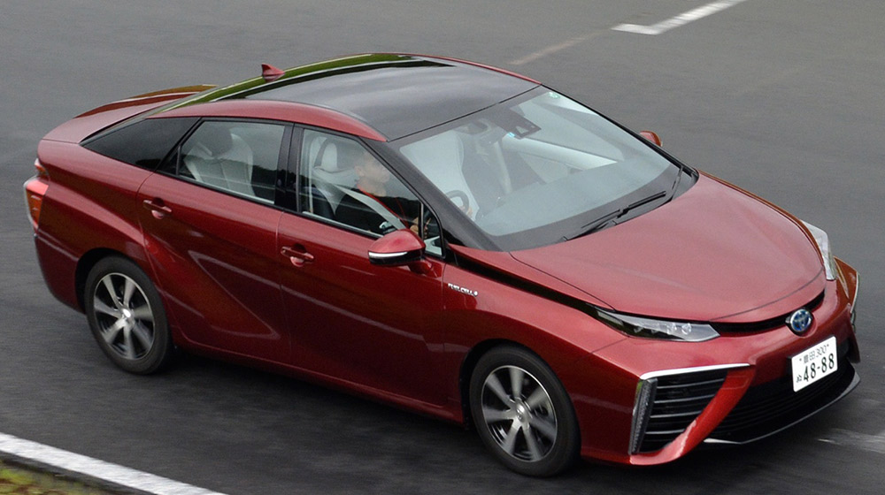 2016-Toyota-Mirai-Japan-7-1.jpg