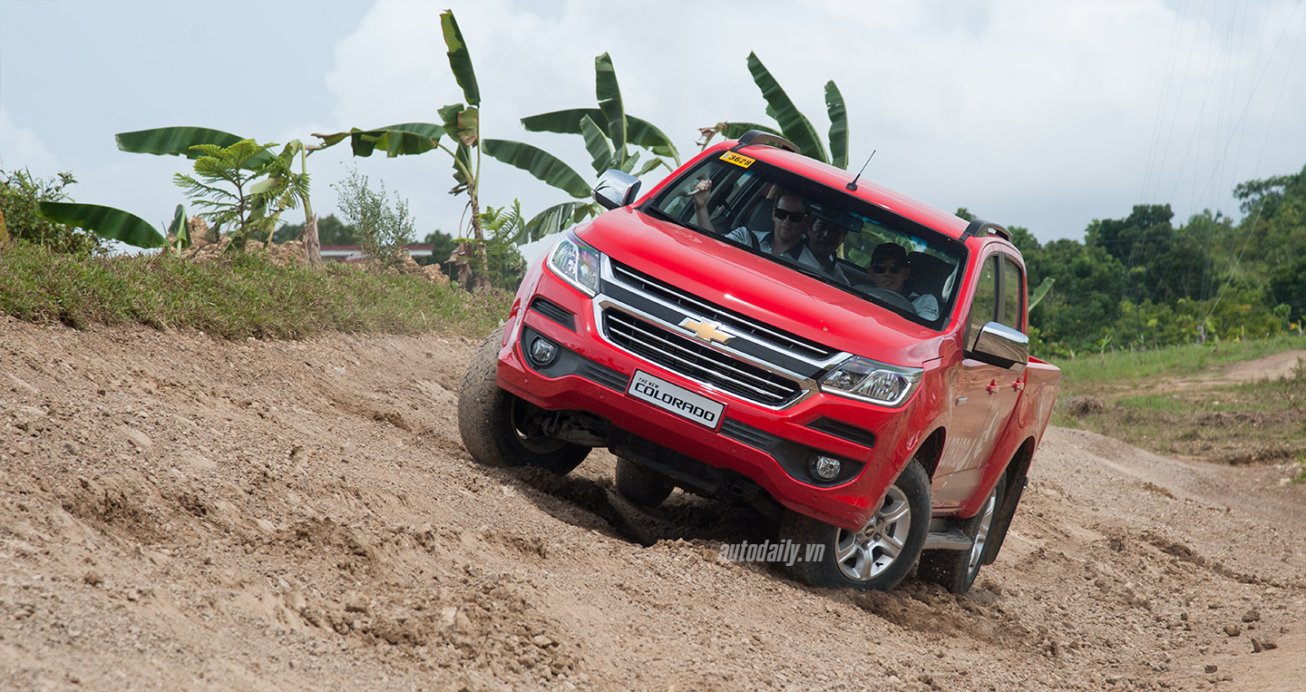 Chevrolet-Colorado-2017-1%20(2).jpg