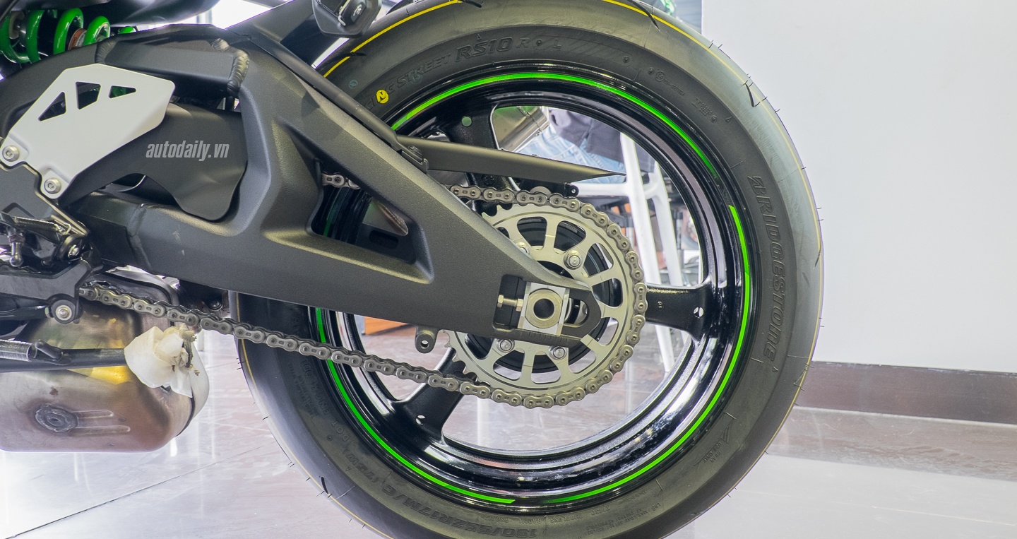 Ảnh Kawasaki ZX-10R 2016 màu mới tại Việt Nam Kawasaki_ZX-10R_2016 (10).jpg