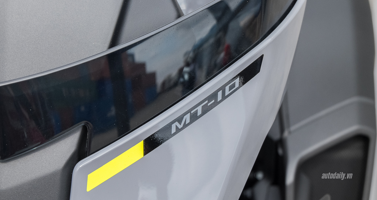 Xem thêm ảnh Yamaha MT-10 Night Flou 2016 đầu tiên tại Sài Gòn Yamaha MT-10 Night Flou 2016 (29).jpg