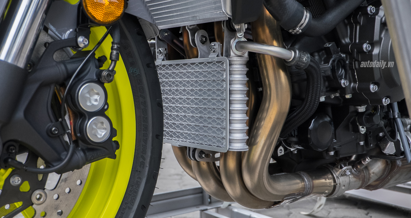 Xem thêm ảnh Yamaha MT-10 Night Flou 2016 đầu tiên tại Sài Gòn Yamaha MT-10 Night Flou 2016 (31).jpg